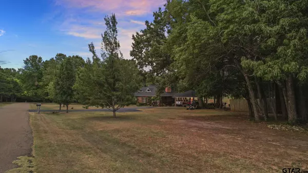 160 County Road 2830, Pittsburg, TX 75686