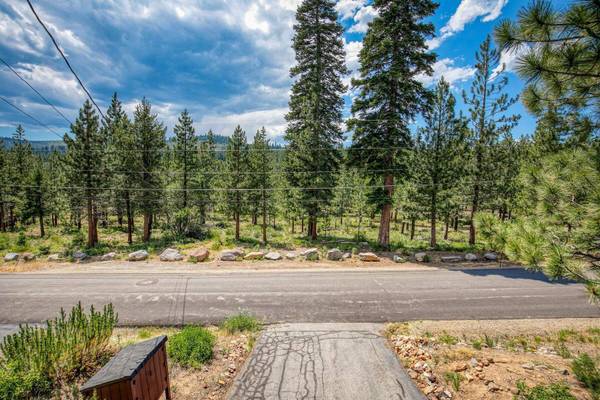 15752 Alder Creek Road, Truckee, CA 96161