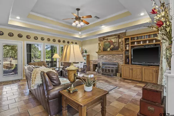 160 County Road 2830, Pittsburg, TX 75686