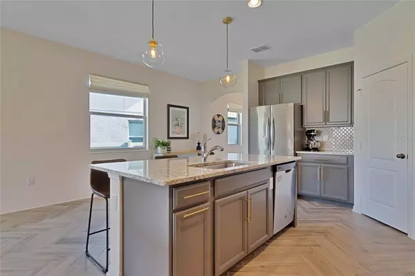 17198 HICKORY WIND DR, Clermont, FL 34711