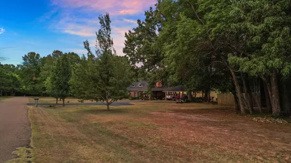 160 County Road 2830, Pittsburg, TX 75686