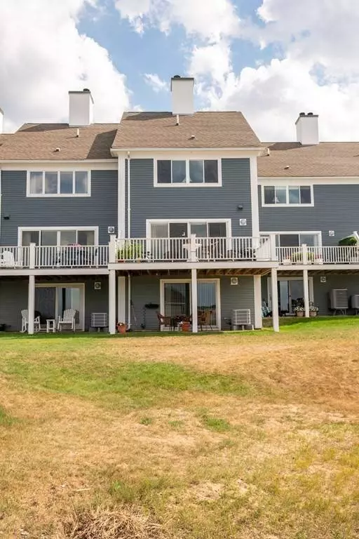 33 Settlers Way #33, Salem, MA 01970