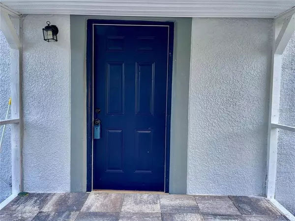 1024 GRANT AVE, Mount Dora, FL 32757