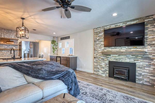 5924 Shadow Oak DR, Citrus Heights, CA 95621