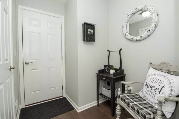 1647 Shetland LN, Yorkville, IL 60560