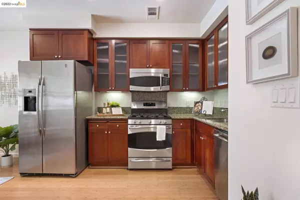 6466 Hollis St 236, Emeryville, CA 94608