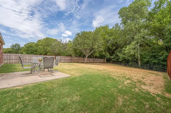 1129 Whispering Trail, Lewisville, TX 75067