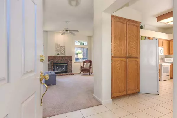 8532 Cloudcroft WAY, Orangevale, CA 95662