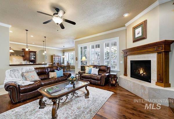 1374 E Rivers End Dr, Eagle, ID 83616