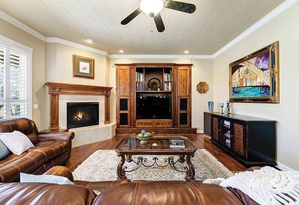 1374 E Rivers End Dr, Eagle, ID 83616
