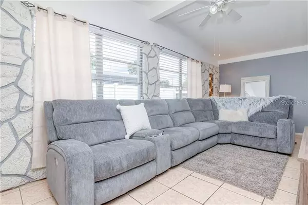 6431 MACKENZIE ST, Orlando, FL 32807