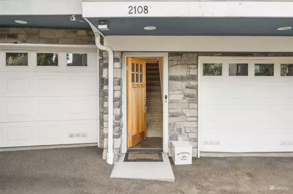 2108 W Ruffner ST, Seattle, WA 98199