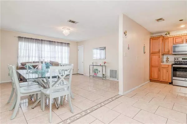 6431 MACKENZIE ST, Orlando, FL 32807