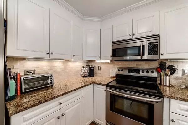 1 Riverview Blvd #4-202, Methuen, MA 01844