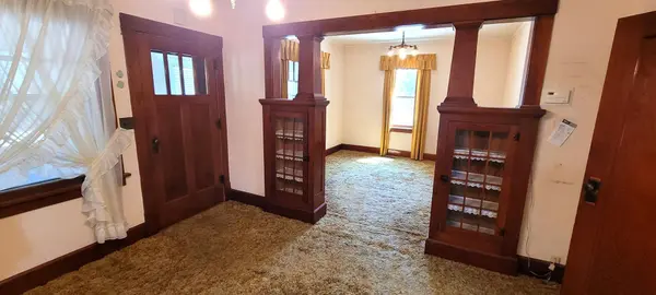 124 S Cedar ST, Belle Plaine, MN 56011