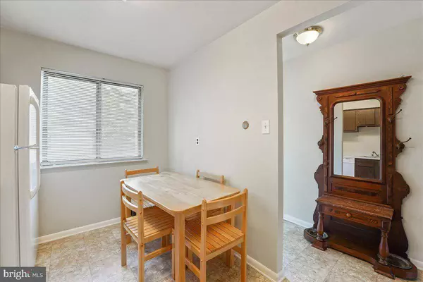 405 SUMMIT HOUSE, West Chester, PA 19382