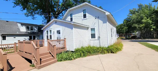 124 S Cedar ST, Belle Plaine, MN 56011