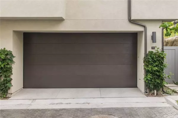 2706 Via Alta PL, San Diego, CA 92108