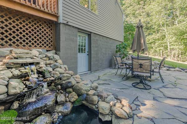 7297 Antioch RD, Middle Grove, NY 12850