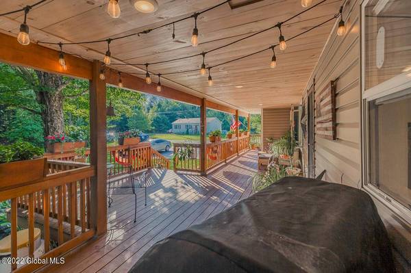 7297 Antioch RD, Middle Grove, NY 12850