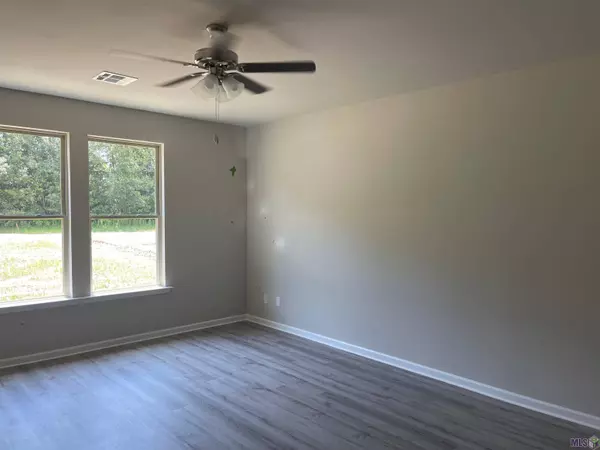 58825 ISLAND DR, Plaquemine, LA 70764