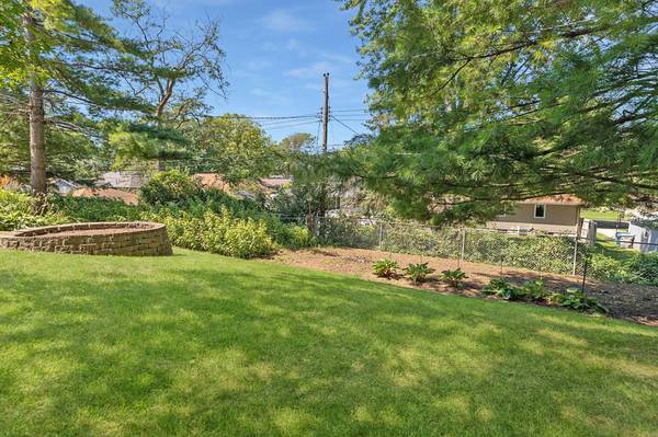 2423 16th AVE NW, Rochester, MN 55901