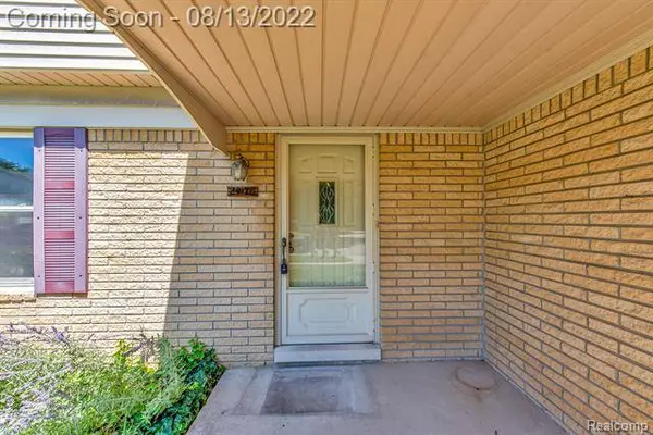 29178 PERTH Street, Livonia, MI 48154