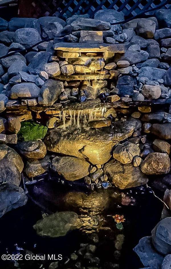 7297 Antioch RD, Middle Grove, NY 12850