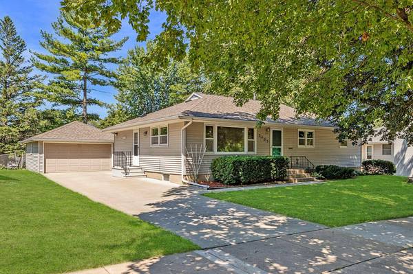 2423 16th AVE NW, Rochester, MN 55901