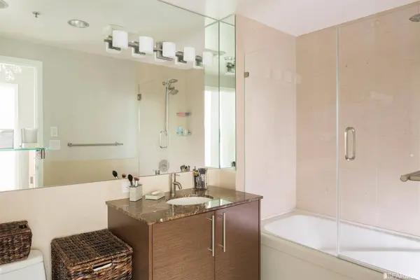 301 Main ST, San Francisco, CA 94105