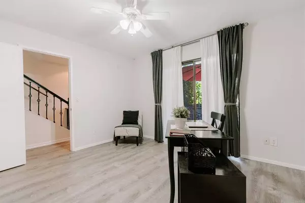 2135 E Valley Pkwy #11, Escondido, CA 92027