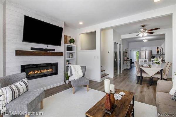 2160 KNOTTY PINE Trail, Howell Twp, MI 48855