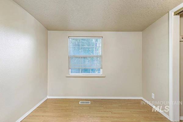 119 Elmore Ave, Nampa, ID 83651