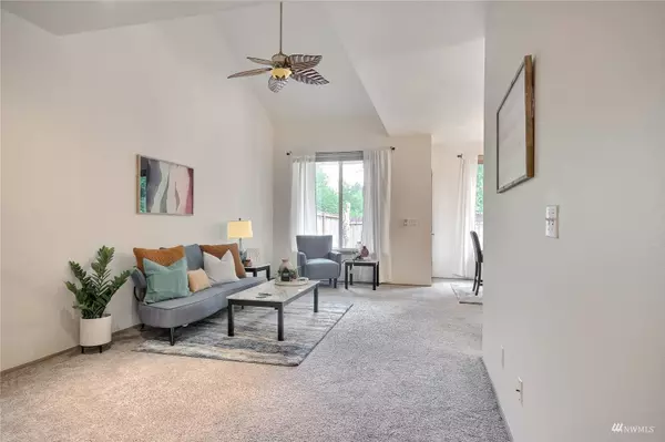 12607 64th AVE E, Puyallup, WA 98373