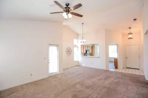 9129 Santorini DR, Elk Grove, CA 95758