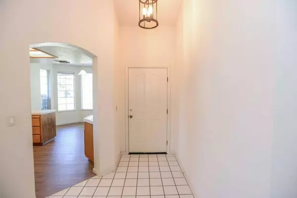 9129 Santorini DR, Elk Grove, CA 95758