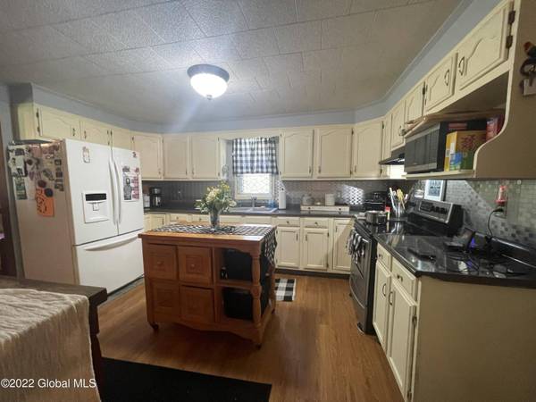 773 County Highway 138, Broadalbin, NY 12025