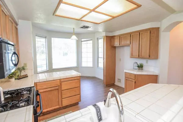 9129 Santorini DR, Elk Grove, CA 95758