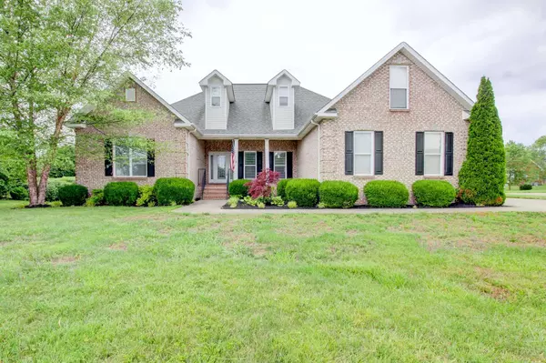 225 Gray Hawk Trl, Clarksville, TN 37043