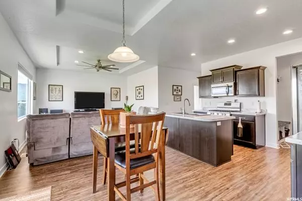 287 SANDSTONE WAY #123, Santaquin, UT 84655