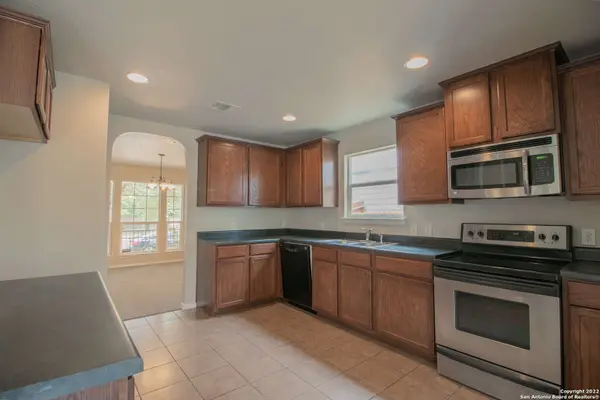 121 ARCADIA PL, Cibolo, TX 78108-3390