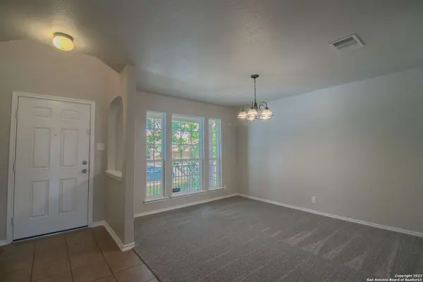 121 ARCADIA PL, Cibolo, TX 78108-3390