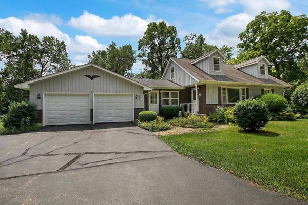 265 Edgewood DR, Algonquin, IL 60102