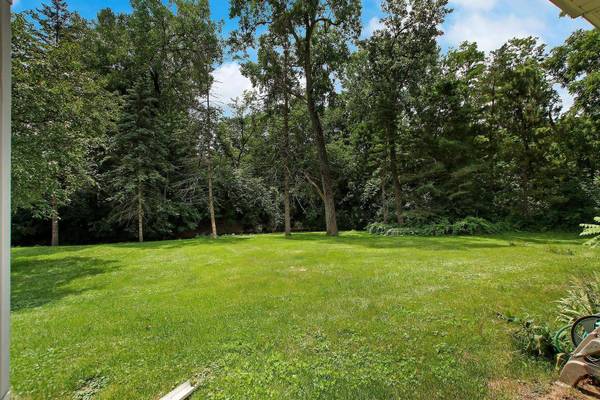 265 Edgewood DR, Algonquin, IL 60102