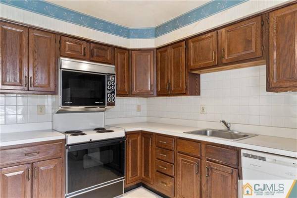 734A Delair RD, Monroe, NJ 08831