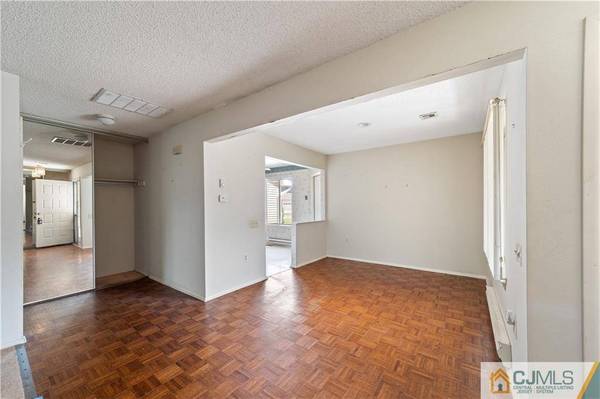734A Delair RD, Monroe, NJ 08831