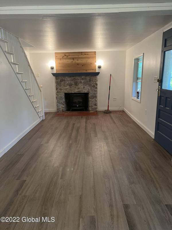 132 Wendell AVE, Broadalbin, NY 12025