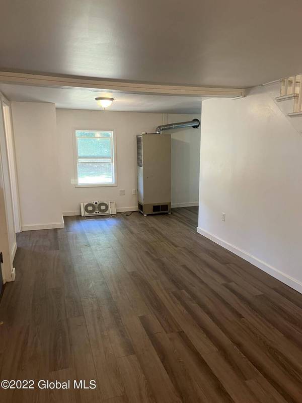 132 Wendell AVE, Broadalbin, NY 12025