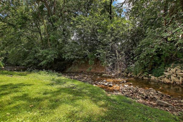 265 Edgewood DR, Algonquin, IL 60102