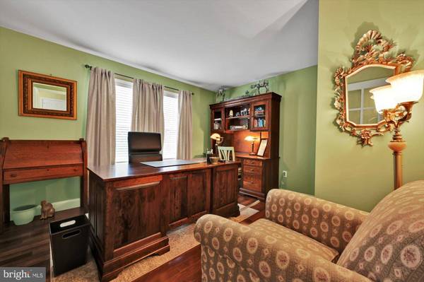 400 LONGMEADOW ST, Mechanicsburg, PA 17055